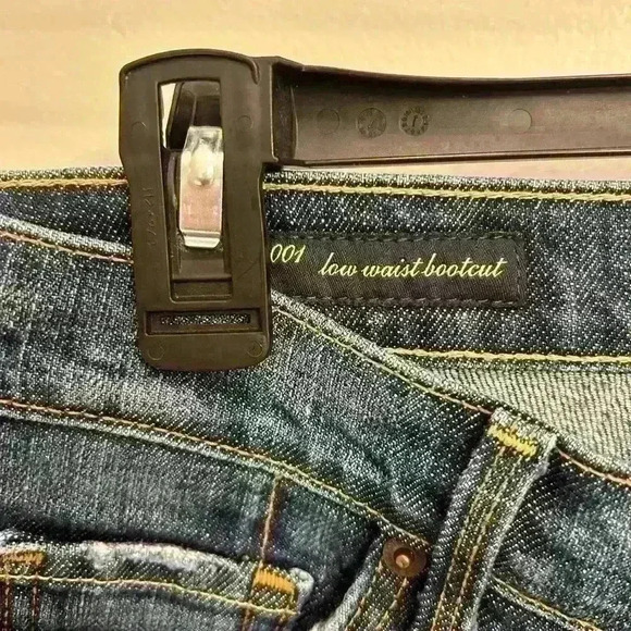Citizens of Humanity Jeans. Woman's 27 bootcut - Picture 4 of 13